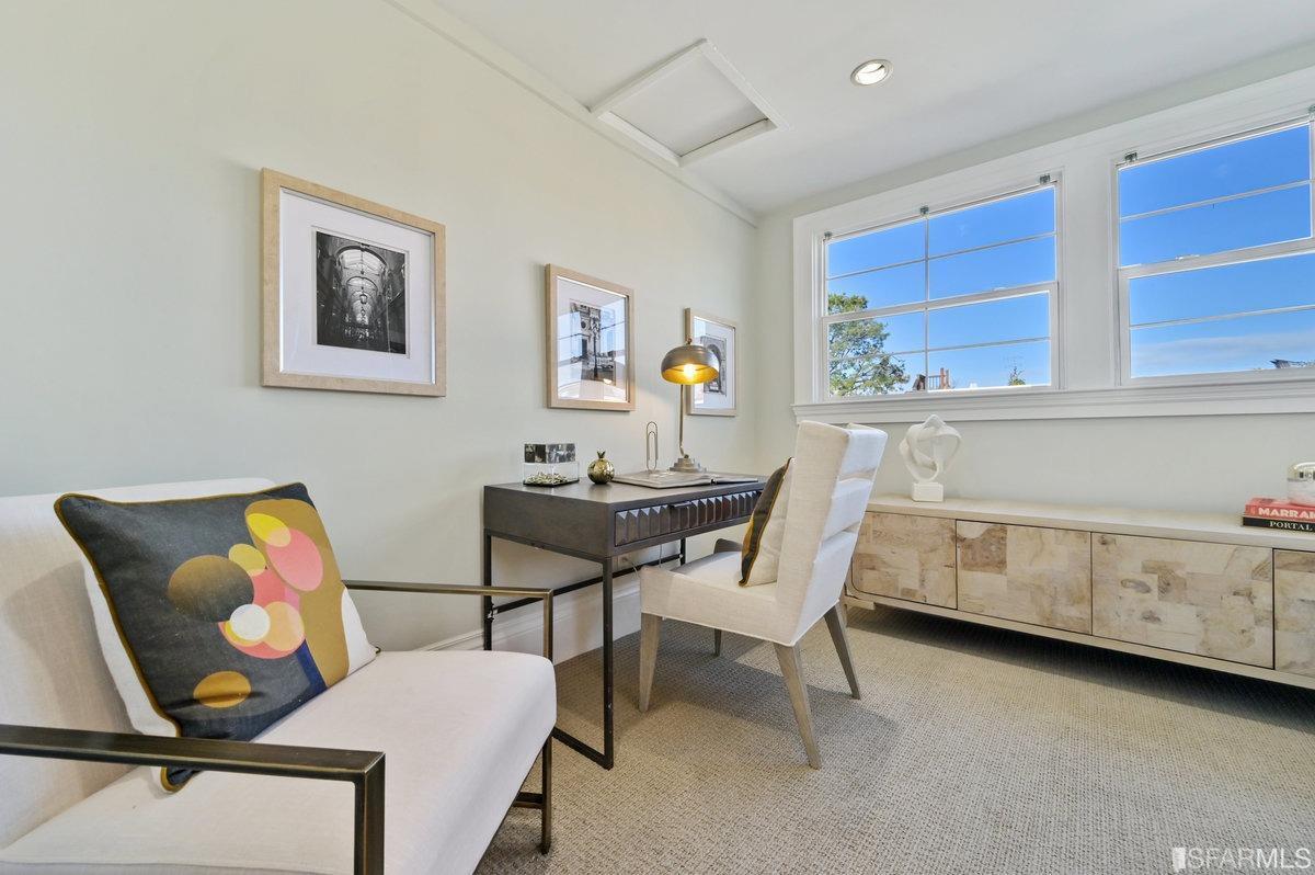 Home Office - 710 22nd St