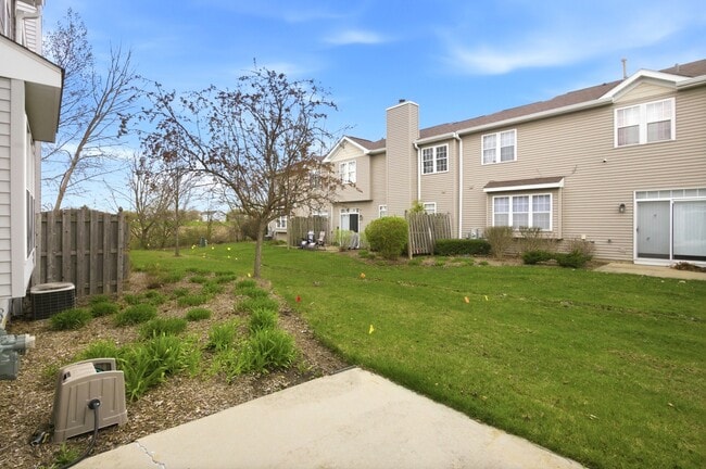 Building Photo - 3864 Pathfinder Ln