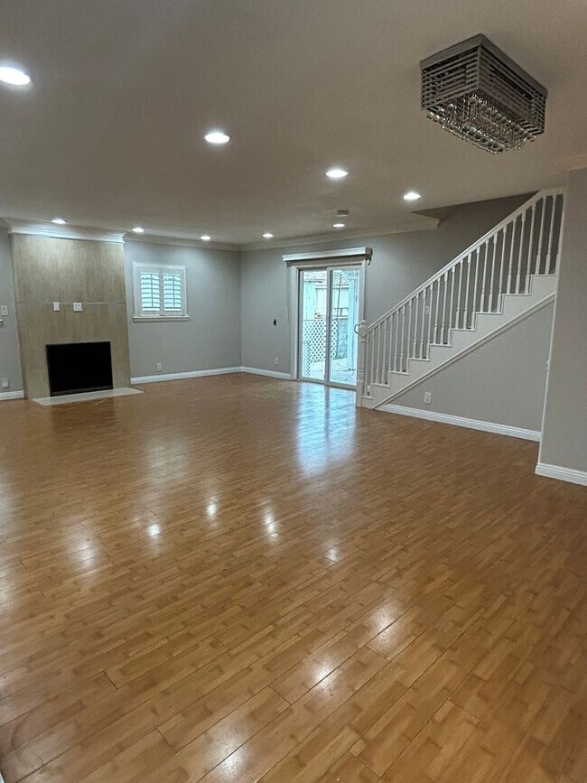 Building Photo - Spacious 4-Bedroom House for Rent in Monterey Park Quiet Neighborhood