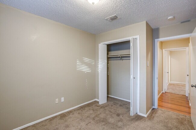 Building Photo - 1906 Beacon Way