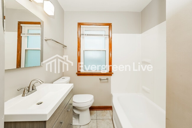 Building Photo - 4777 E 93rd St