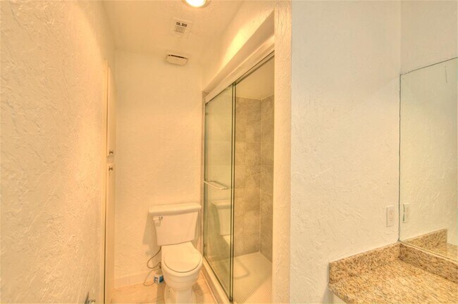 Building Photo - 1141 Country Pl Dr