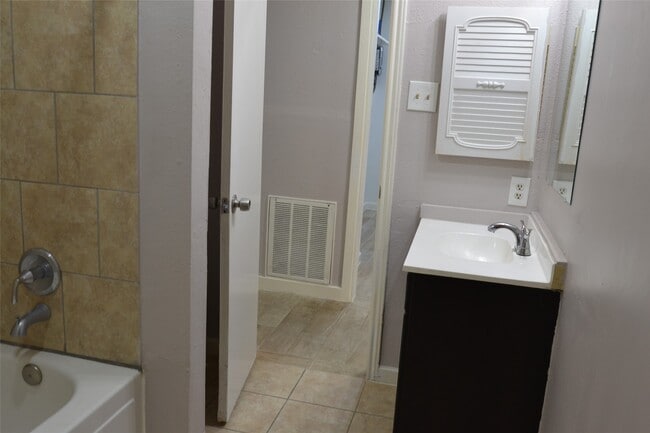 Building Photo - 9130 Autumn Harvest Dr