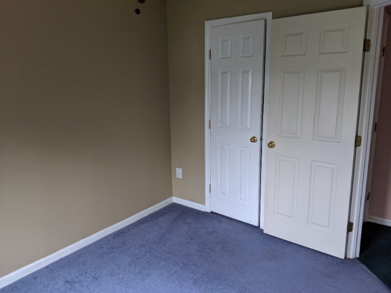 Building Photo - 112 W Shetland Ct