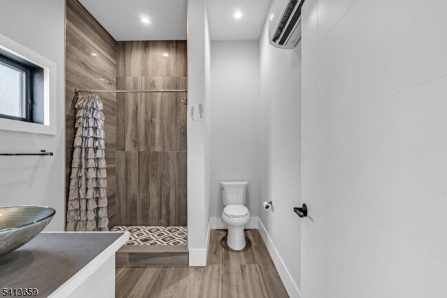 Building Photo - 10 McCready's Alley