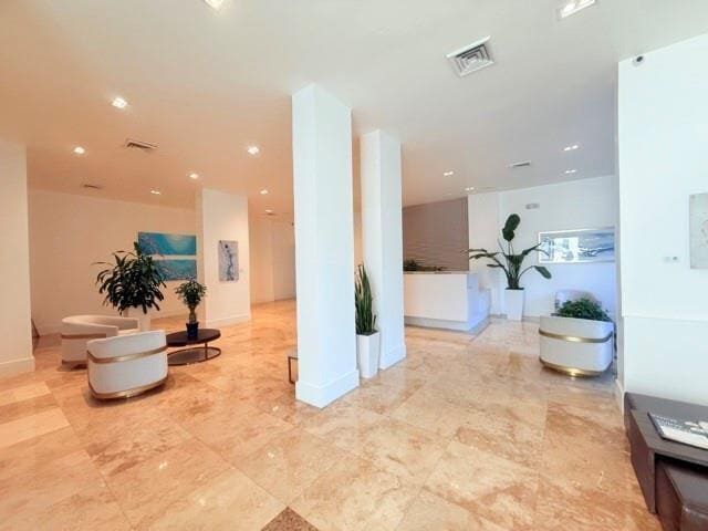 Building Photo - 2101 S Ocean Dr