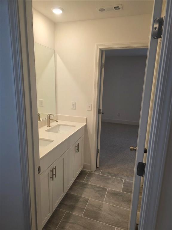 Building Photo - 221 Brownlee Rd