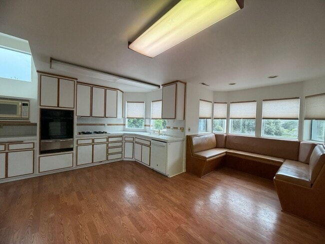 Building Photo - 1524 Los Osos Valley Rd