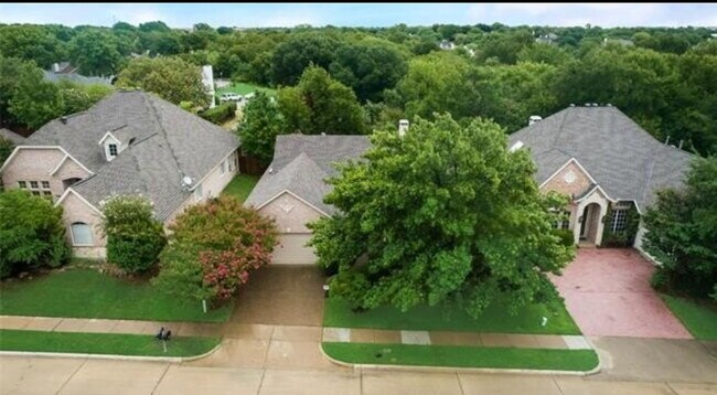 Building Photo - Beautiful 4 Bedrooms, 2.5 baths property i...