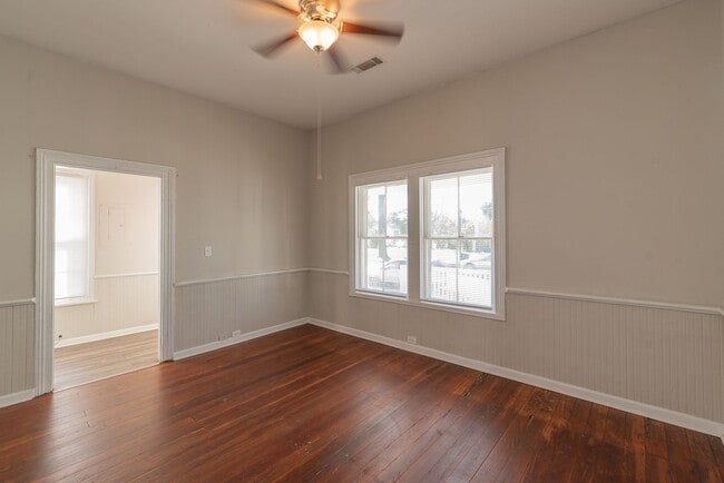 Building Photo - 1 bed/1 bath house for rent close to Downtown Augusta, with off-street parking!