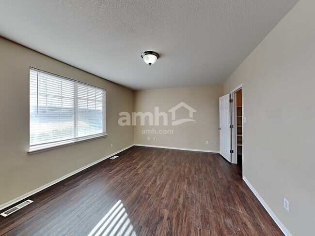 Building Photo - 10936 E 112th Pl