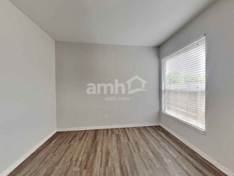 Building Photo - 6733 River Ridge Ln