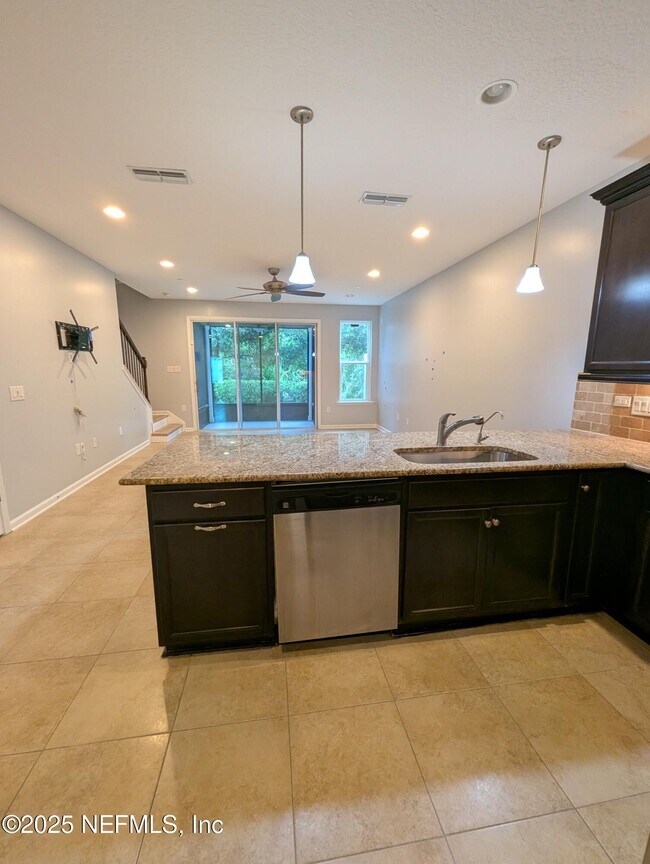 Building Photo - 58 Pindo Palm Dr