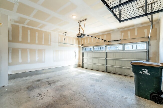 Building Photo - 838 Pepperbark Loop