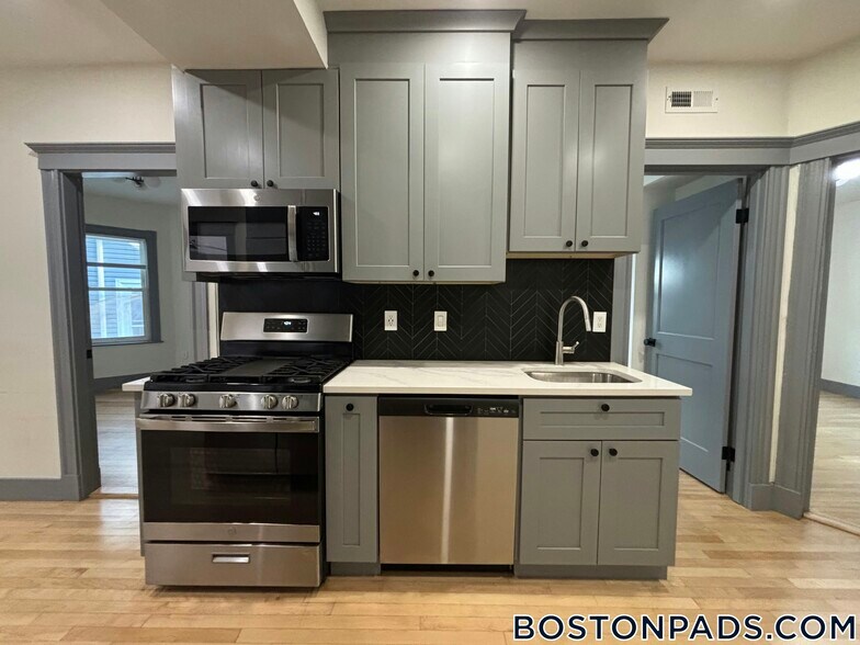 Building Photo - 41 Long Ave