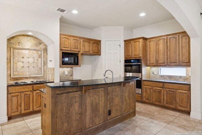Building Photo - 238 Verbena Hill