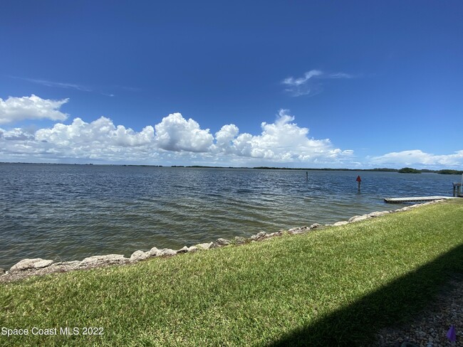 Building Photo - 1835 Minutemen Causeway