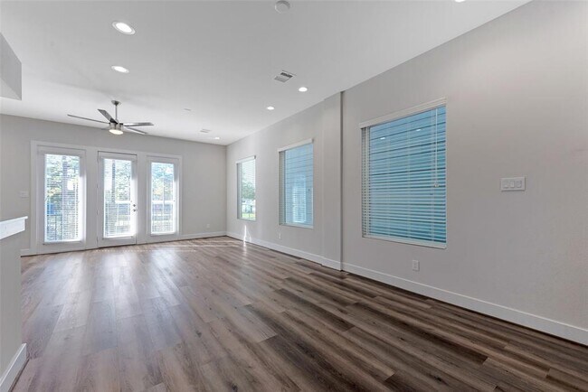 Building Photo - 4814 Brinkman St