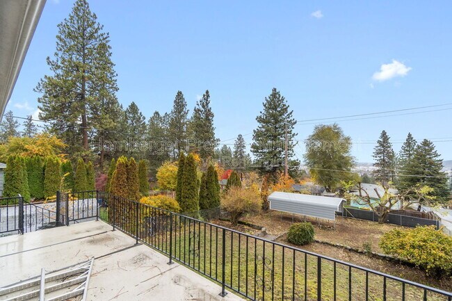 Building Photo - 3523 E 18th Ave