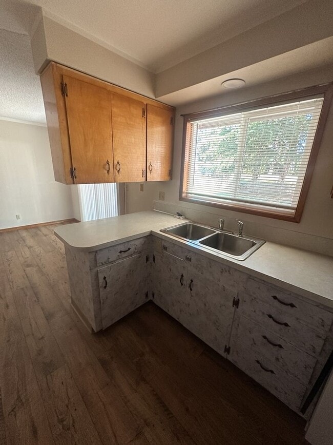 Building Photo - 3 Bedroom 1.5 Bath Ranch in Felida!