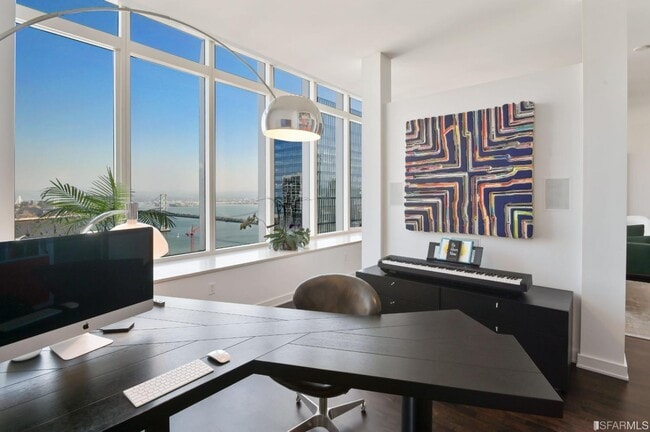 Building Photo - 301 Mission St