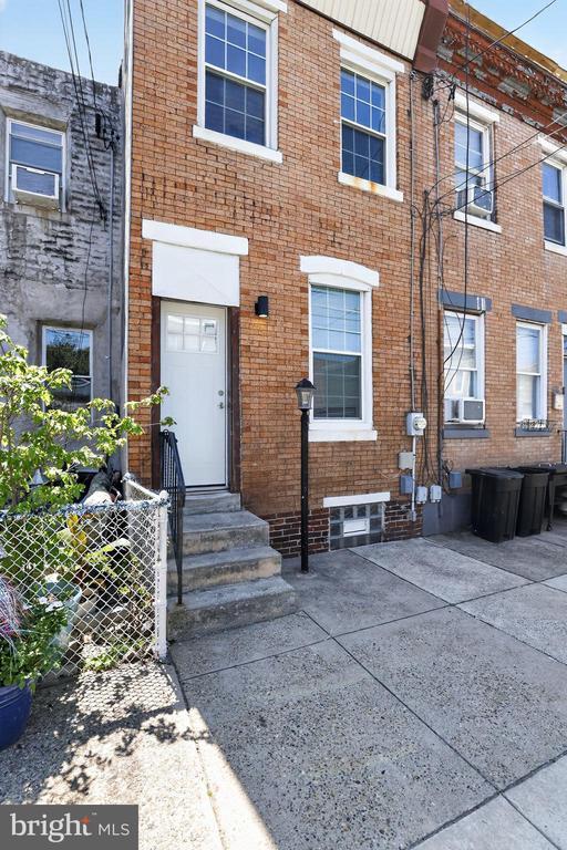 Building Photo - 3053 Janney St