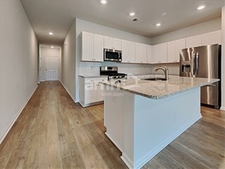 Building Photo - 307 Squire Pope Rd