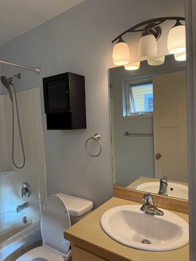 Building Photo - A Lovely Westside Single Family Home in the Desirable Valley West Subdivision