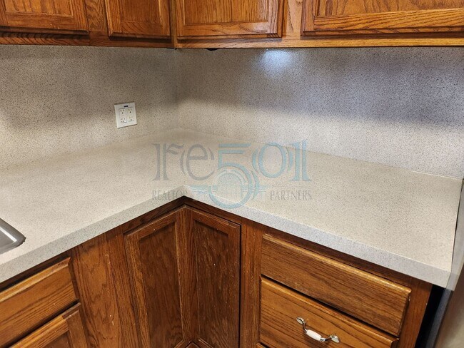 Building Photo - Ready For Showings! Great Find In North Little Rock