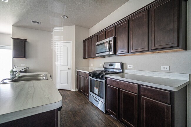 Building Photo - 5234 Greenwood Smt Trl
