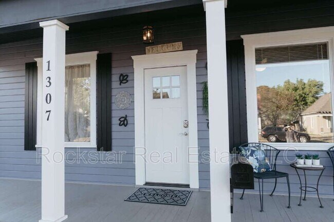 Building Photo - 1307 W Cleveland Ave