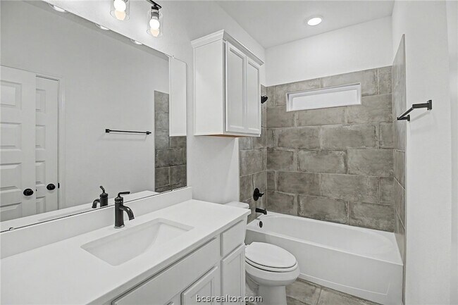 Building Photo - 3116 Brady Ct