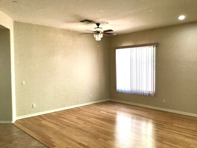 Building Photo - 5 Bdrm, 3 Full bath, clean nice home in Oro Valley-La Canada & Naranja