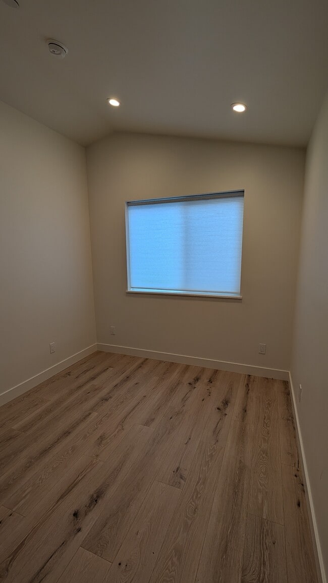 Building Photo - 1725 Spur Ridge Ln