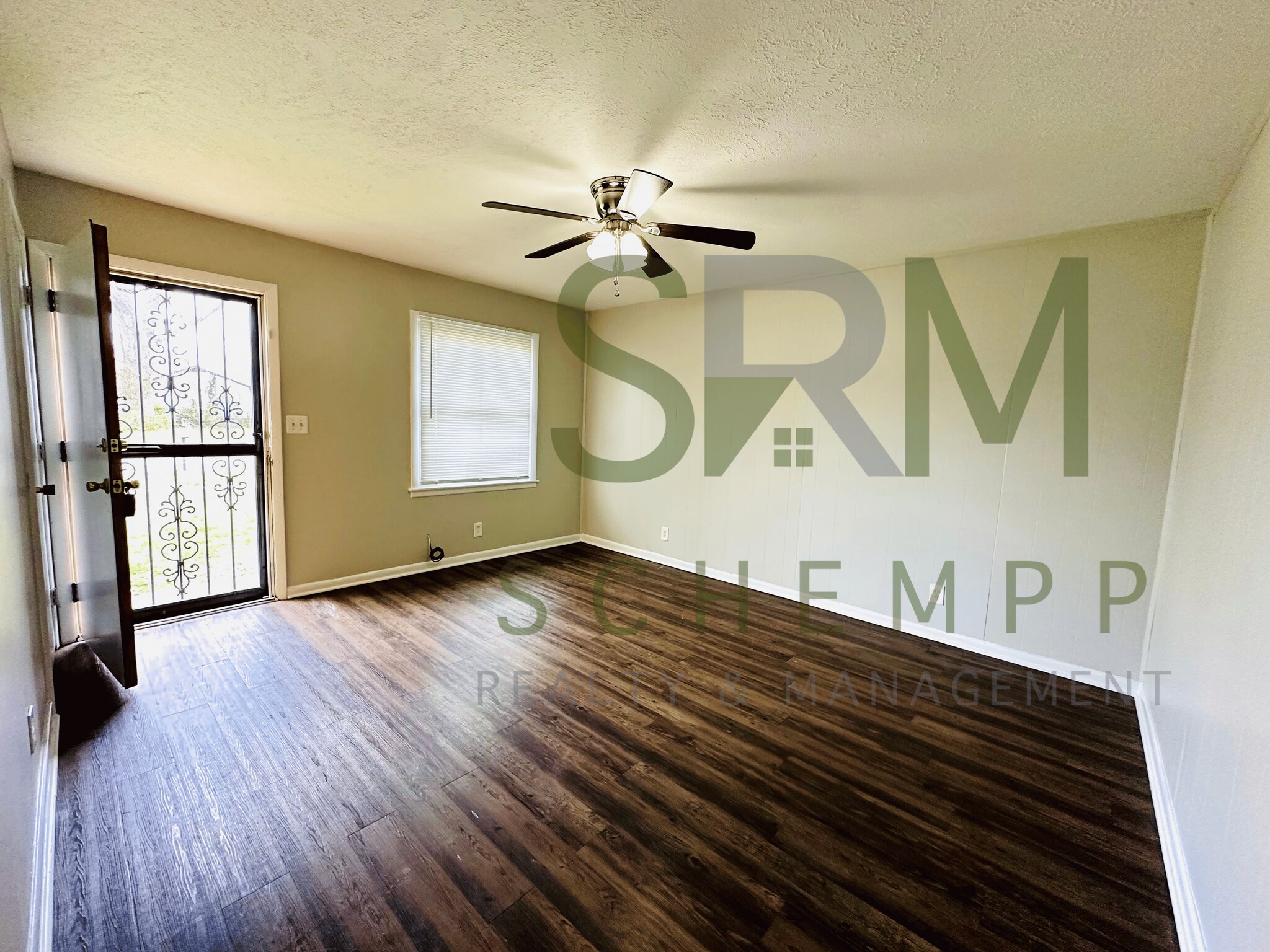 Building Photo - 5616 Lagoona Dr