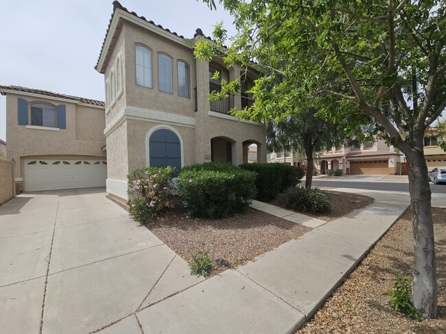 Primary Photo - 3631 E Warbler Rd