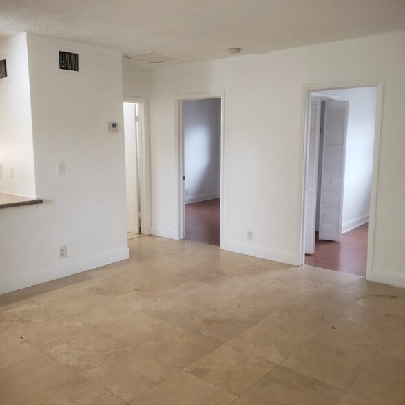 Building Photo - 1429 SW 9th St