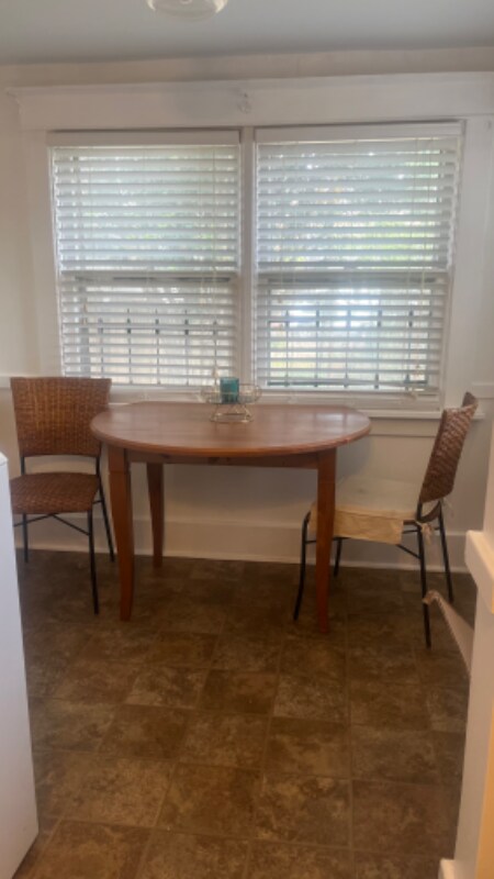 Building Photo - 2250 Evelyn Ave