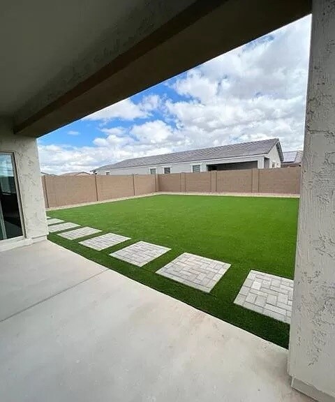 Building Photo - 7409 N 127th Ave