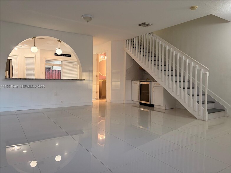 Building Photo - 7075 NW 173rd Dr