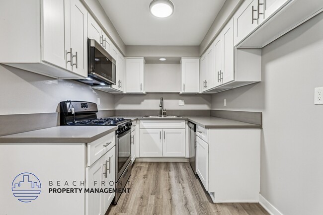 Building Photo - 23330 Arlington