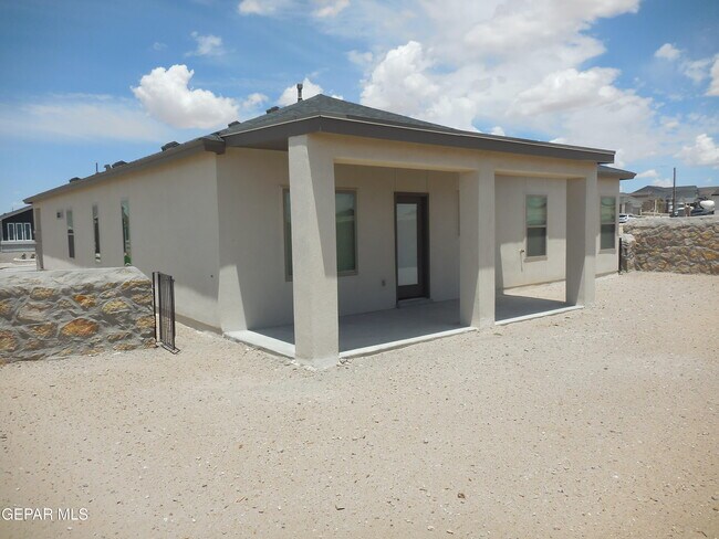 Building Photo - 12800 Giovanni Grajeda Ave