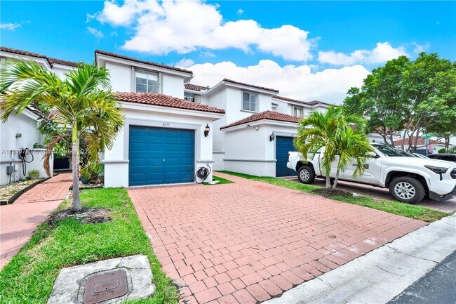 Building Photo - 4855 NW 116th Ave