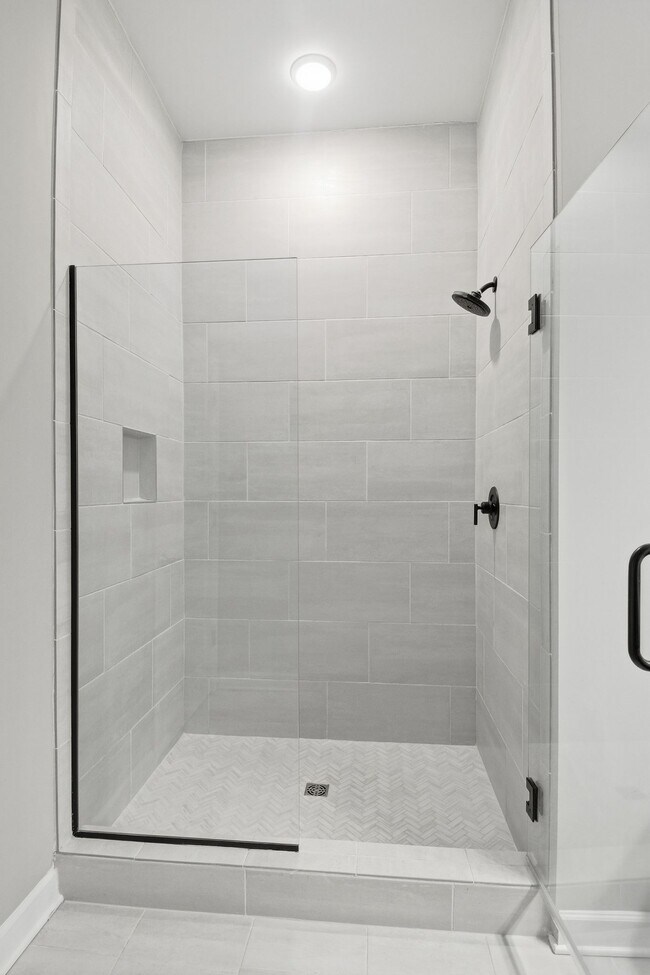 Building Photo - 632 Parkvue Pl Dr