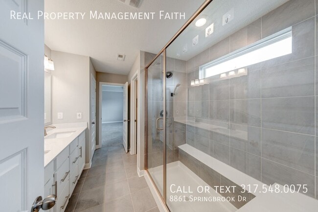 Building Photo - 8861 Springbrook Dr