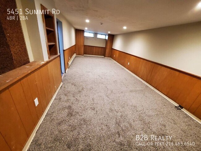 Building Photo - 5451 Summit Rd