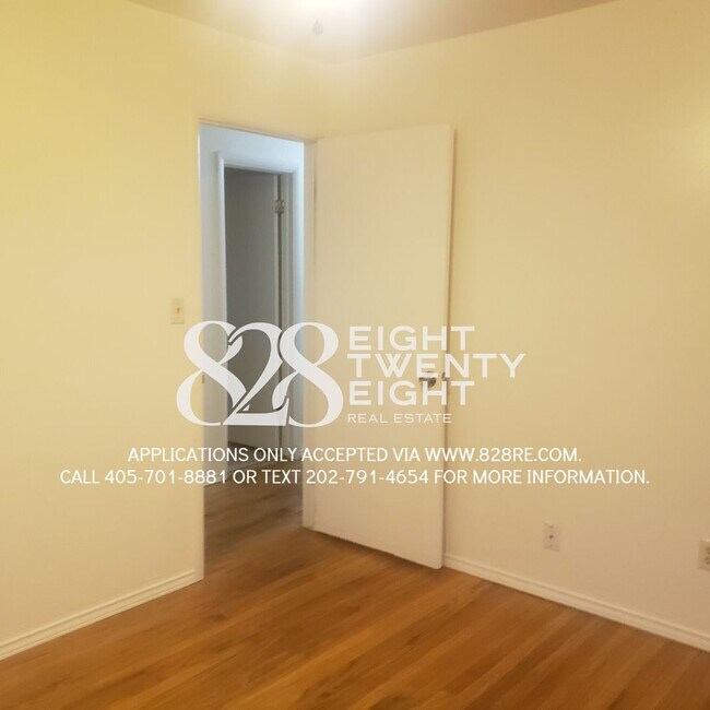 Building Photo - COMING SOON MID-FEBRUARY 2026! 4 bed/1 Bath House with an Awesome Backyard!