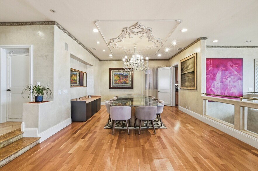 Building Photo - 1011 Avenida Amantea