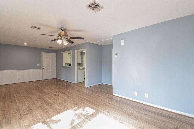 Building Photo - 3680 Woodpeckers Grove