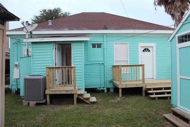 Building Photo - 4125 Avenue M